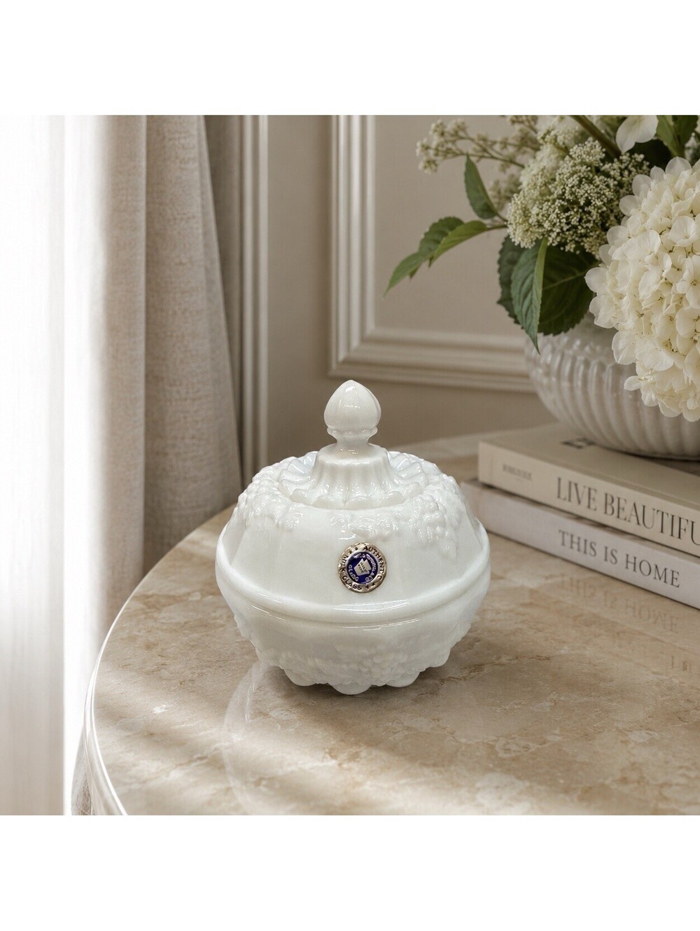 Westmorelan Vnt White Milk Glass Covered